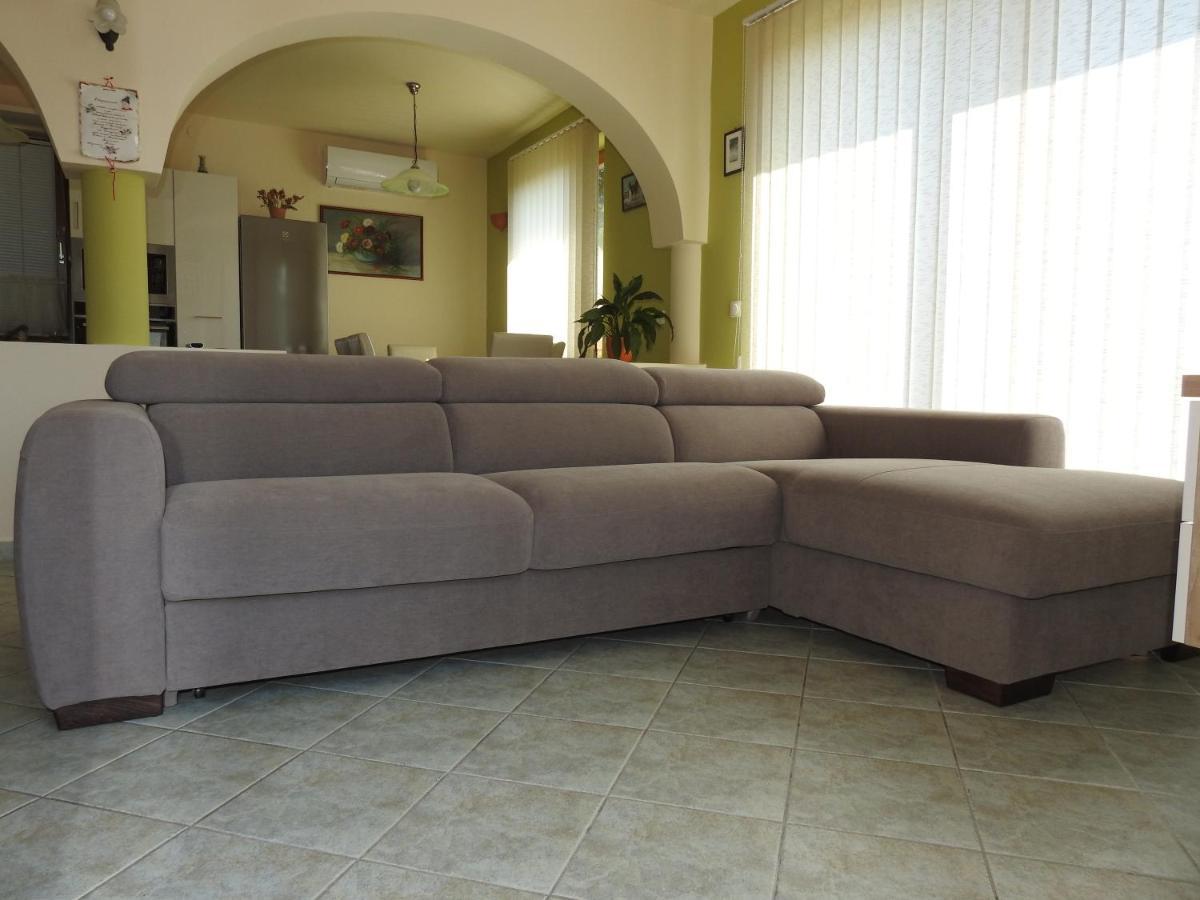 Petra Apartmanhaz バダチョニトマイ エクステリア 写真