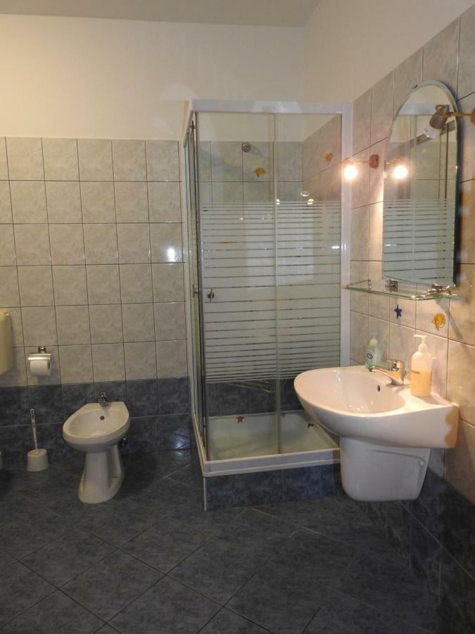 Petra Apartmanhaz バダチョニトマイ エクステリア 写真
