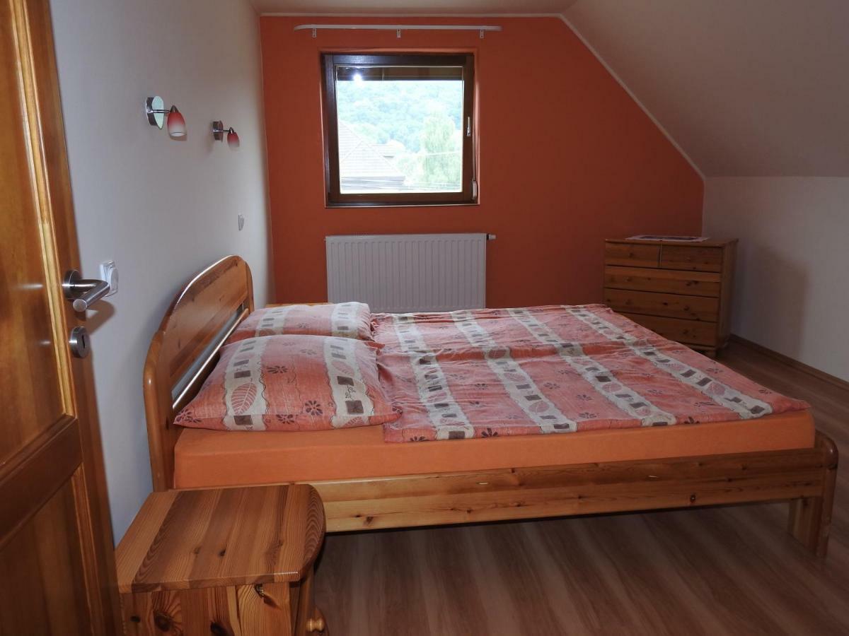 Petra Apartmanhaz バダチョニトマイ エクステリア 写真
