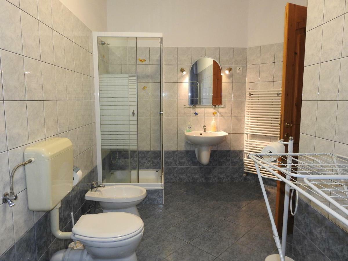 Petra Apartmanhaz バダチョニトマイ エクステリア 写真